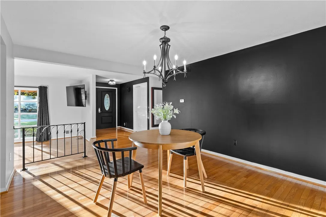 200 Sherri Ann Lane, Greece, New York 14626, Greece, New York 14626, 2 Bedrooms Bedrooms, 7 Rooms Rooms,2 BathroomsBathrooms,Residential,For Sale,200 Sherri Ann Lane, Greece, New York 14626,0,R1643101
