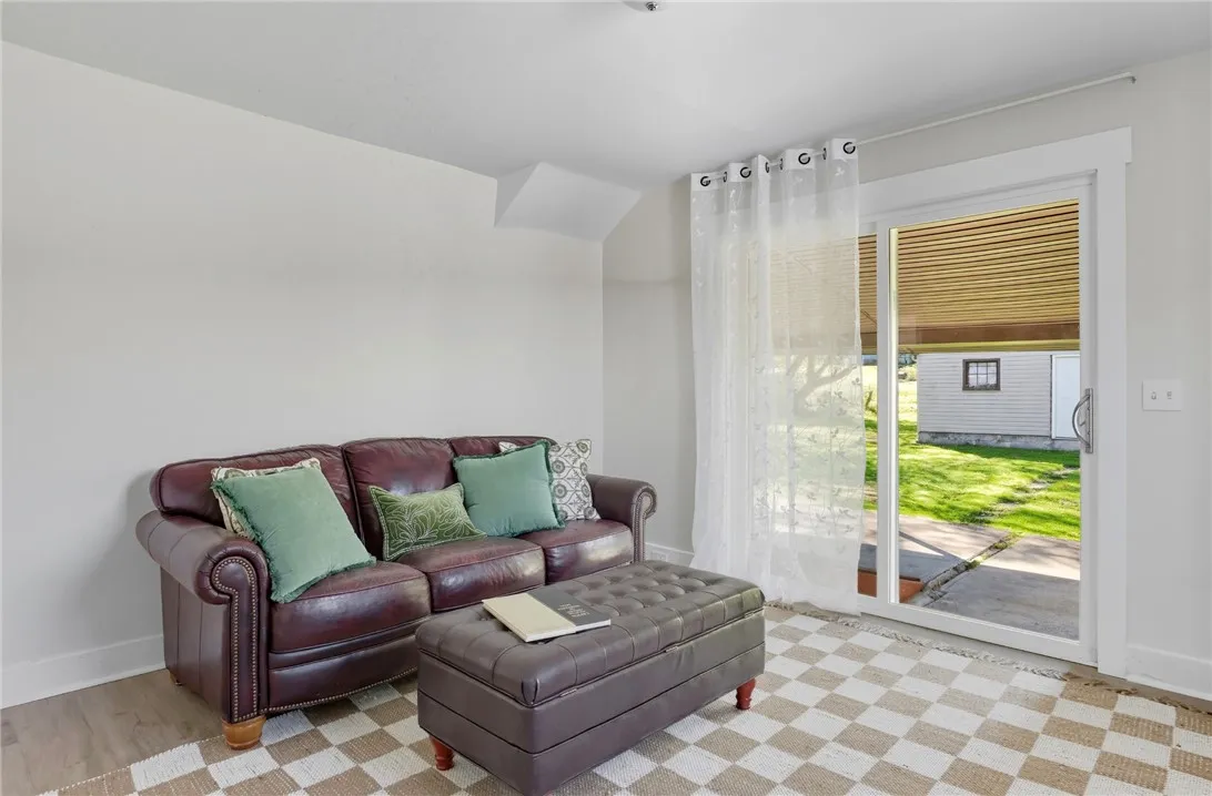 86 West 4th Street, Corning City, New York 14830, Corning City, New York 14830, 3 Bedrooms Bedrooms, 8 Rooms Rooms,3 BathroomsBathrooms,Residential,For Sale,86 West 4th Street, Corning City, New York 14830,0,R1643683