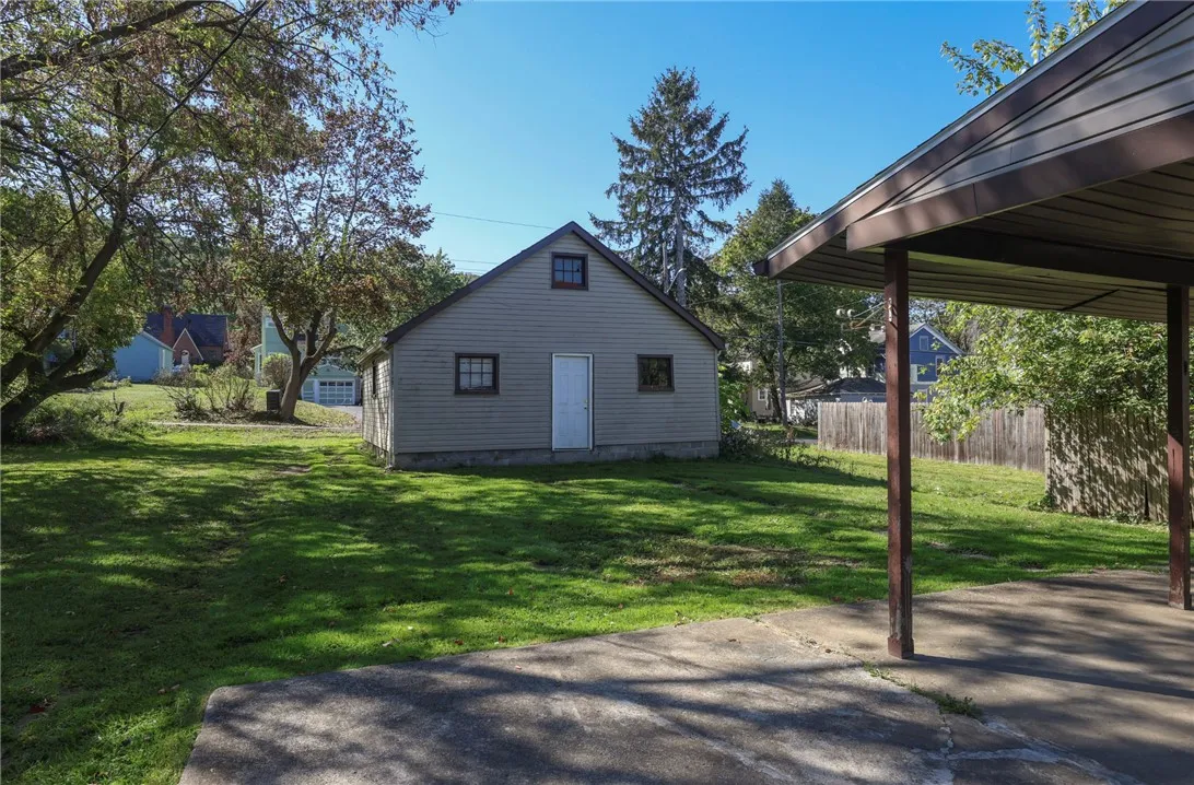 86 West 4th Street, Corning City, New York 14830, Corning City, New York 14830, 3 Bedrooms Bedrooms, 8 Rooms Rooms,3 BathroomsBathrooms,Residential,For Sale,86 West 4th Street, Corning City, New York 14830,0,R1643683