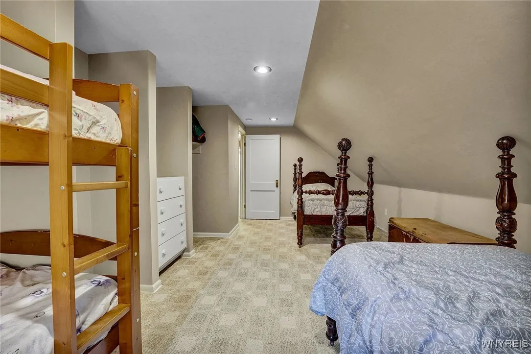 40 West Washington Street, Ellicottville, New York, Ellicottville, New York 14731, 5 Bedrooms Bedrooms, 11 Rooms Rooms,2 BathroomsBathrooms,Residential,For Sale,40 West Washington Street, Ellicottville, New York,0,B1642224