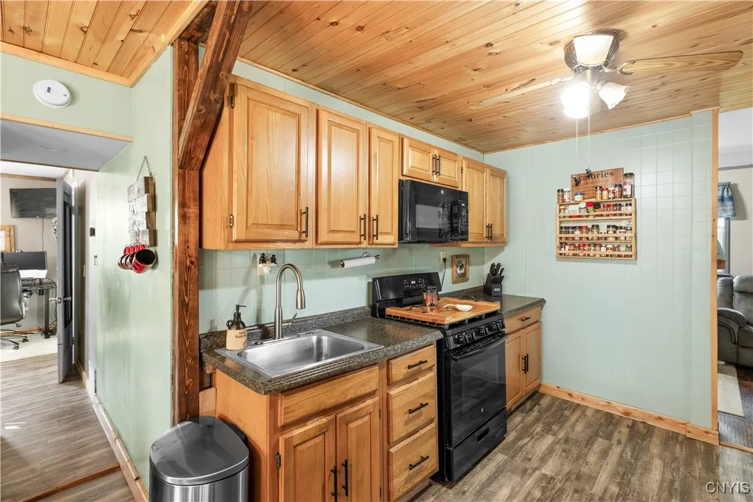 126 Crossgates Road, Rome, New York 13440, Rome, New York 13440, 3 Bedrooms Bedrooms, 7 Rooms Rooms,1 BathroomBathrooms,Residential,For Sale,126 Crossgates Road, Rome, New York 13440,0,S1642017