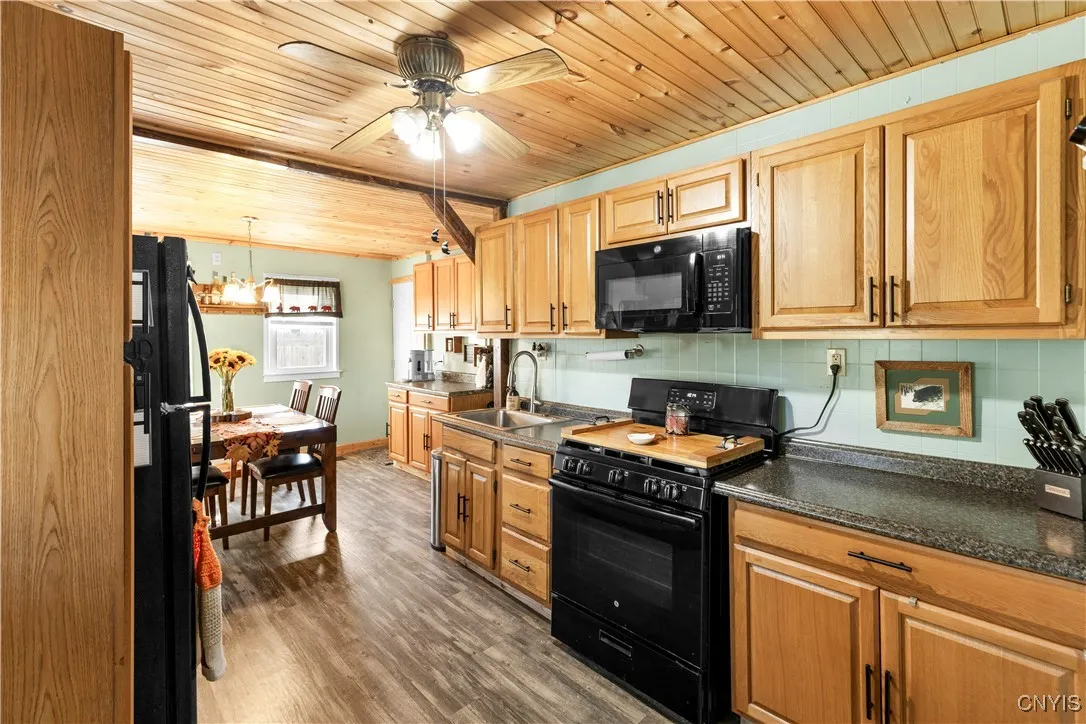 126 Crossgates Road, Rome, New York 13440, Rome, New York 13440, 3 Bedrooms Bedrooms, 7 Rooms Rooms,1 BathroomBathrooms,Residential,For Sale,126 Crossgates Road, Rome, New York 13440,0,S1642017