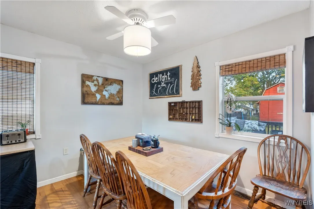 Dining Area - eat in kitchen
