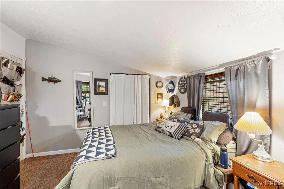Bedroom 1 - primary