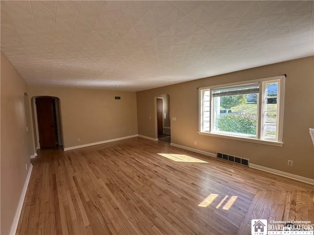 530 Prospect Street, Jamestown, New York 14701, Jamestown, New York 14701, 3 Bedrooms Bedrooms, 6 Rooms Rooms,1 BathroomBathrooms,Residential Lease,For Rent,530 Prospect Street, Jamestown, New York 14701,0,R1643067