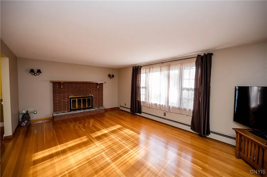14 Olena Drive, Whitestown, New York 13492, Whitestown, New York 13492, 4 Bedrooms Bedrooms, 9 Rooms Rooms,2 BathroomsBathrooms,Residential,For Sale,14 Olena Drive, Whitestown, New York 13492,0,S1643560