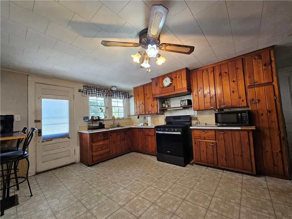 61069 State Route 415, Avoca, New York 14809, Avoca, New York 14809, 5 Bedrooms Bedrooms, 11 Rooms Rooms,2 BathroomsBathrooms,Residential,For Sale,61069 State Route 415, Avoca, New York 14809,0,R1643477