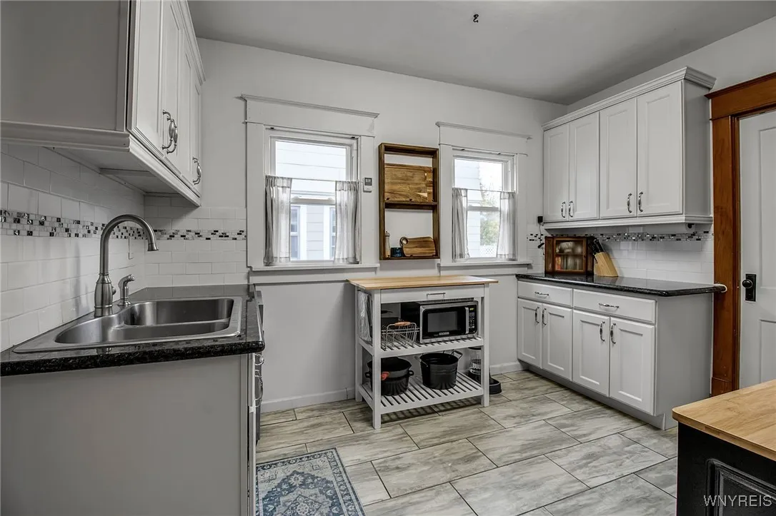 108 Burlington Avenue, Lancaster, New York 14043, Lancaster, New York 14043, 4 Bedrooms Bedrooms, 10 Rooms Rooms,1 BathroomBathrooms,Residential,For Sale,108 Burlington Avenue, Lancaster, New York 14043,0,B1643656