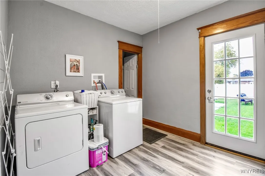 108 Burlington Avenue, Lancaster, New York 14043, Lancaster, New York 14043, 4 Bedrooms Bedrooms, 10 Rooms Rooms,1 BathroomBathrooms,Residential,For Sale,108 Burlington Avenue, Lancaster, New York 14043,0,B1643656
