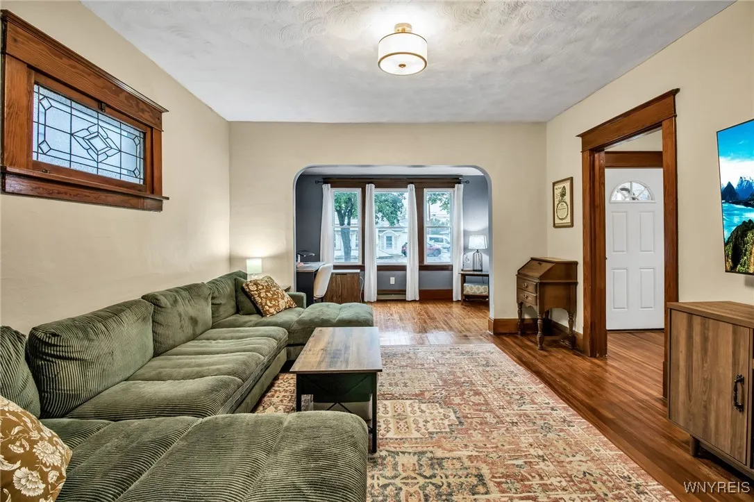108 Burlington Avenue, Lancaster, New York 14043, Lancaster, New York 14043, 4 Bedrooms Bedrooms, 10 Rooms Rooms,1 BathroomBathrooms,Residential,For Sale,108 Burlington Avenue, Lancaster, New York 14043,0,B1643656