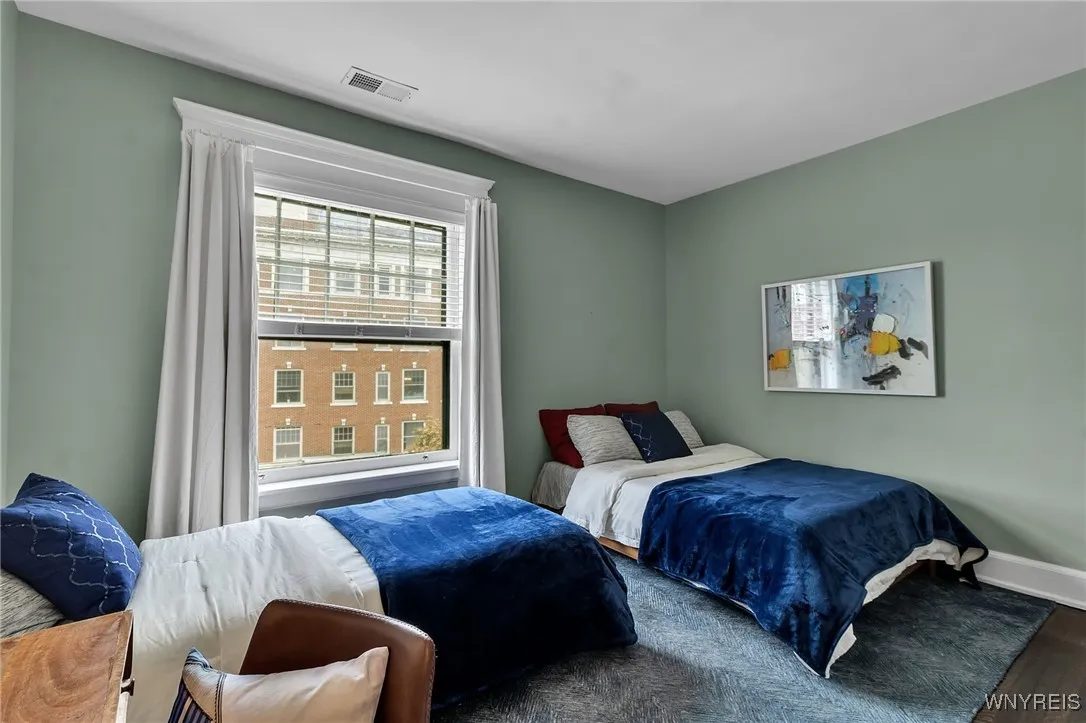 172 Linwood Avenue 5, Buffalo, New York 14209, Buffalo, New York 14209, 3 Bedrooms Bedrooms, 9 Rooms Rooms,2 BathroomsBathrooms,Residential,For Sale,172 Linwood Avenue 5, Buffalo, New York 14209,0,B1640909