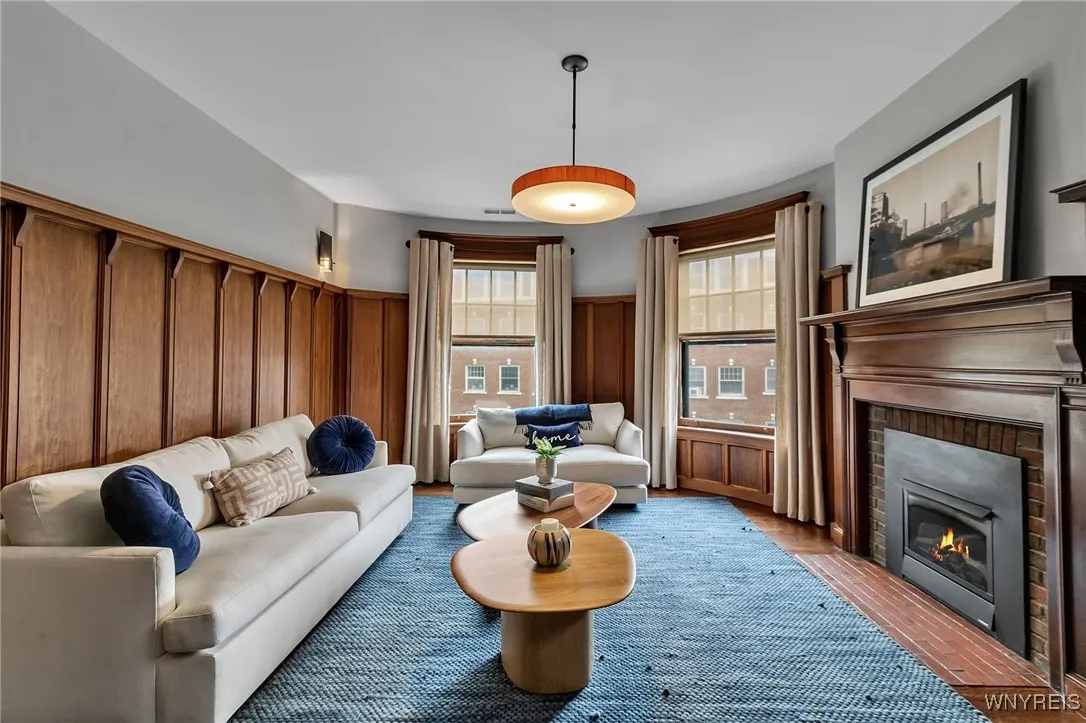 172 Linwood Avenue 5, Buffalo, New York 14209, Buffalo, New York 14209, 3 Bedrooms Bedrooms, 9 Rooms Rooms,2 BathroomsBathrooms,Residential,For Sale,172 Linwood Avenue 5, Buffalo, New York 14209,0,B1640909
