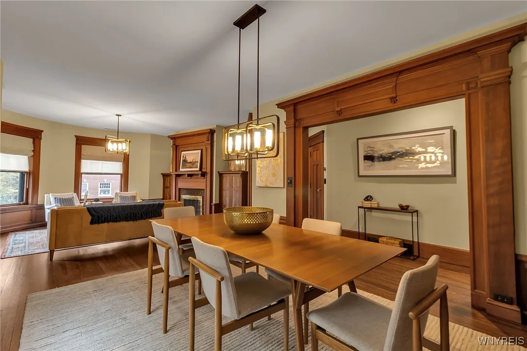 172 Linwood Avenue 5, Buffalo, New York 14209, Buffalo, New York 14209, 3 Bedrooms Bedrooms, 9 Rooms Rooms,2 BathroomsBathrooms,Residential,For Sale,172 Linwood Avenue 5, Buffalo, New York 14209,0,B1640909