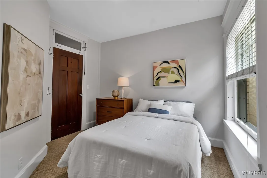 172 Linwood Avenue 5, Buffalo, New York 14209, Buffalo, New York 14209, 3 Bedrooms Bedrooms, 9 Rooms Rooms,2 BathroomsBathrooms,Residential,For Sale,172 Linwood Avenue 5, Buffalo, New York 14209,0,B1640909