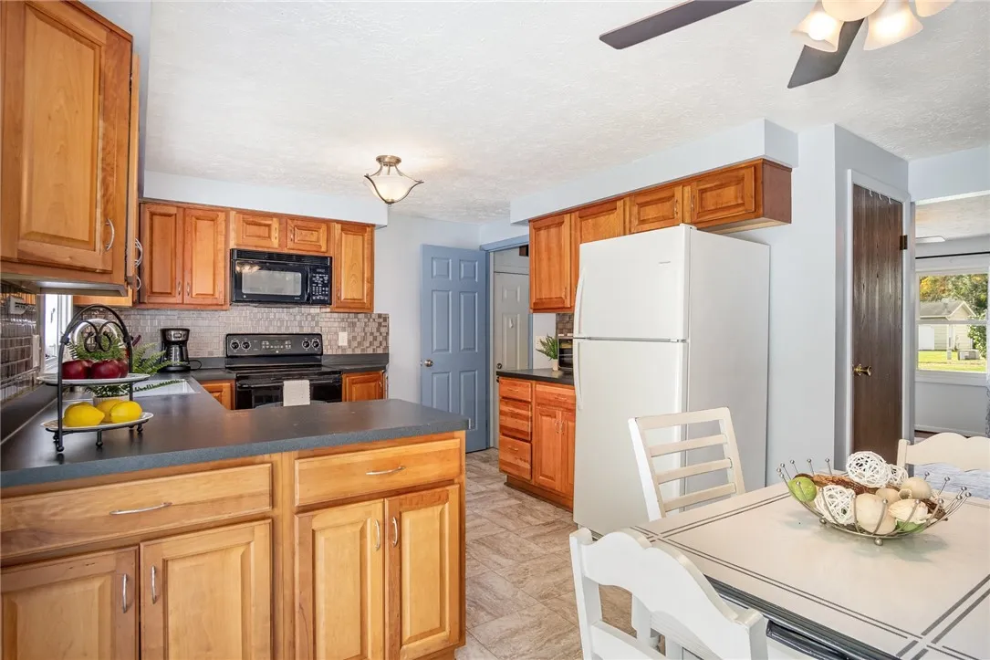 80 Alecia Dr, Greece, New York 14626, Greece, New York 14626, 3 Bedrooms Bedrooms, 6 Rooms Rooms,1 BathroomBathrooms,Residential,Closed,80 Alecia Dr, Greece, New York 14626,0,R1642732