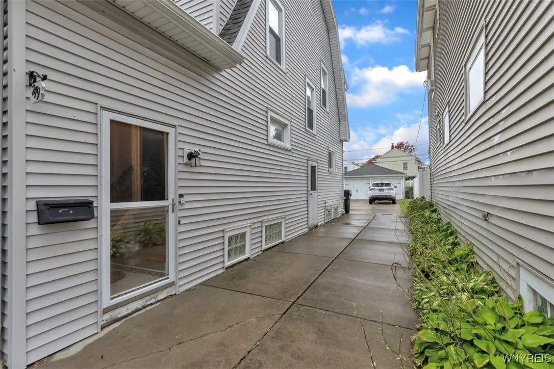 279 Hamilton Boulevard, Tonawanda, New York 14217, Tonawanda, New York 14217, 3 Bedrooms Bedrooms, 6 Rooms Rooms,1 BathroomBathrooms,Residential,For Sale,279 Hamilton Boulevard, Tonawanda, New York 14217,0,B1643722