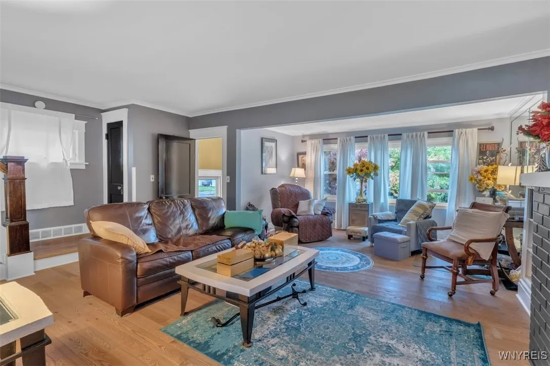 279 Hamilton Boulevard, Tonawanda, New York 14217, Tonawanda, New York 14217, 3 Bedrooms Bedrooms, 6 Rooms Rooms,1 BathroomBathrooms,Residential,For Sale,279 Hamilton Boulevard, Tonawanda, New York 14217,0,B1643722