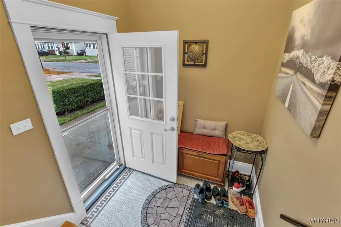 279 Hamilton Boulevard, Tonawanda, New York 14217, Tonawanda, New York 14217, 3 Bedrooms Bedrooms, 6 Rooms Rooms,1 BathroomBathrooms,Residential,For Sale,279 Hamilton Boulevard, Tonawanda, New York 14217,0,B1643722