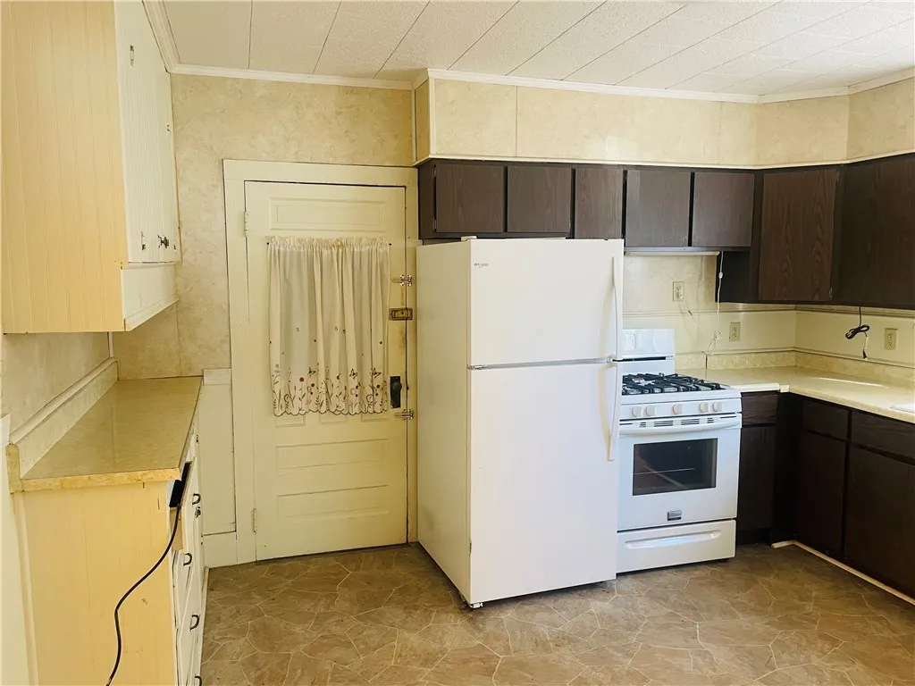 46 Glen Avenue, Hornell, New York 14843, Hornell, New York 14843, 2 Bedrooms Bedrooms, 8 Rooms Rooms,1 BathroomBathrooms,Residential,Closed,46 Glen Avenue, Hornell, New York 14843,0,R1643918