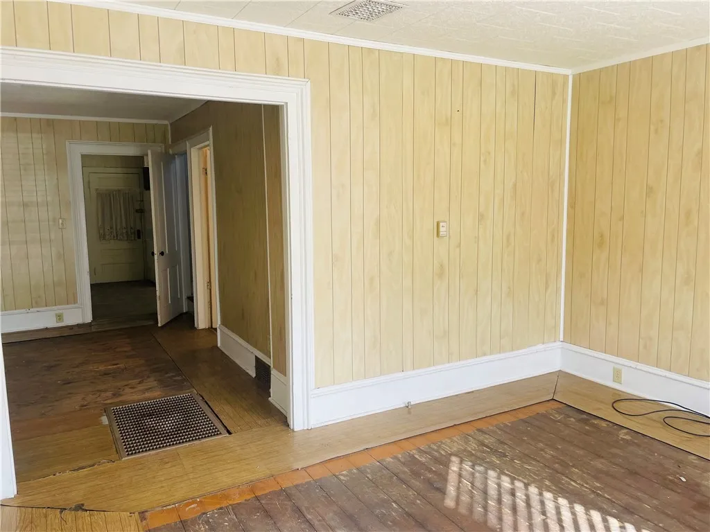 46 Glen Avenue, Hornell, New York 14843, Hornell, New York 14843, 2 Bedrooms Bedrooms, 8 Rooms Rooms,1 BathroomBathrooms,Residential,Closed,46 Glen Avenue, Hornell, New York 14843,0,R1643918