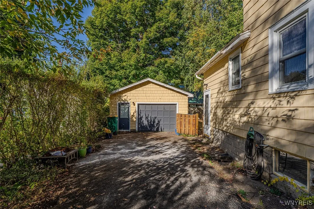 51 Paine Street, Aurora, New York 14052, Aurora, New York 14052, 4 Bedrooms Bedrooms, 11 Rooms Rooms,1 BathroomBathrooms,Residential,For Sale,51 Paine Street, Aurora, New York 14052,0,B1642521