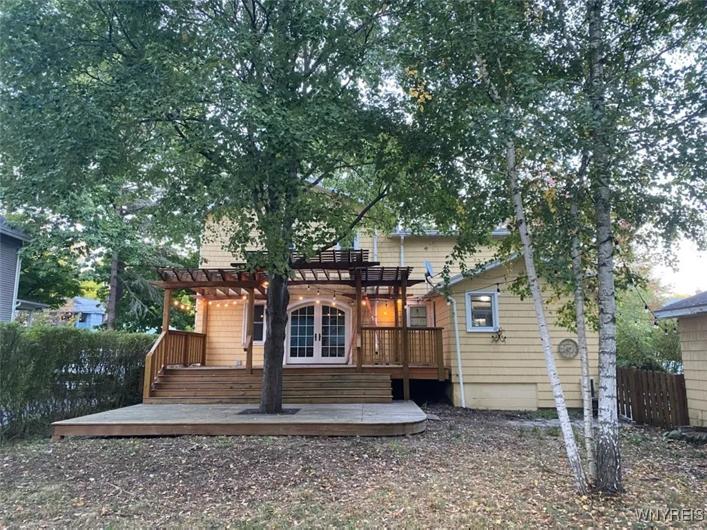 51 Paine Street, Aurora, New York 14052, Aurora, New York 14052, 4 Bedrooms Bedrooms, 11 Rooms Rooms,1 BathroomBathrooms,Residential,For Sale,51 Paine Street, Aurora, New York 14052,0,B1642521