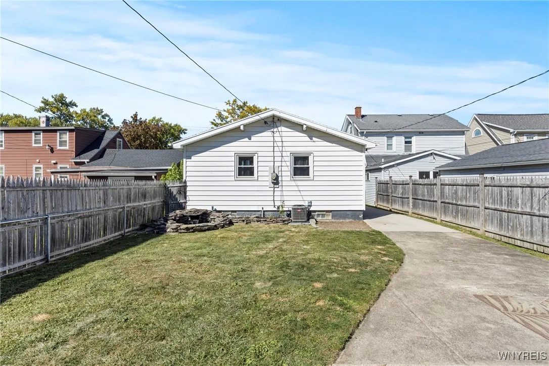 213 Brighton Road, Tonawanda, New York 14150, Tonawanda, New York 14150, 3 Bedrooms Bedrooms, 5 Rooms Rooms,1 BathroomBathrooms,Residential,For Sale,213 Brighton Road, Tonawanda, New York 14150,0,B1643949