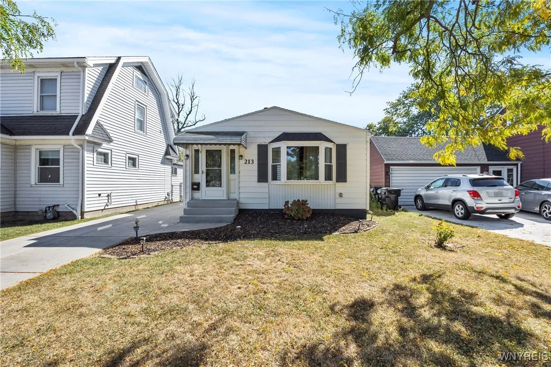 213 Brighton Road, Tonawanda, New York 14150, Tonawanda, New York 14150, 3 Bedrooms Bedrooms, 5 Rooms Rooms,1 BathroomBathrooms,Residential,For Sale,213 Brighton Road, Tonawanda, New York 14150,0,B1643949