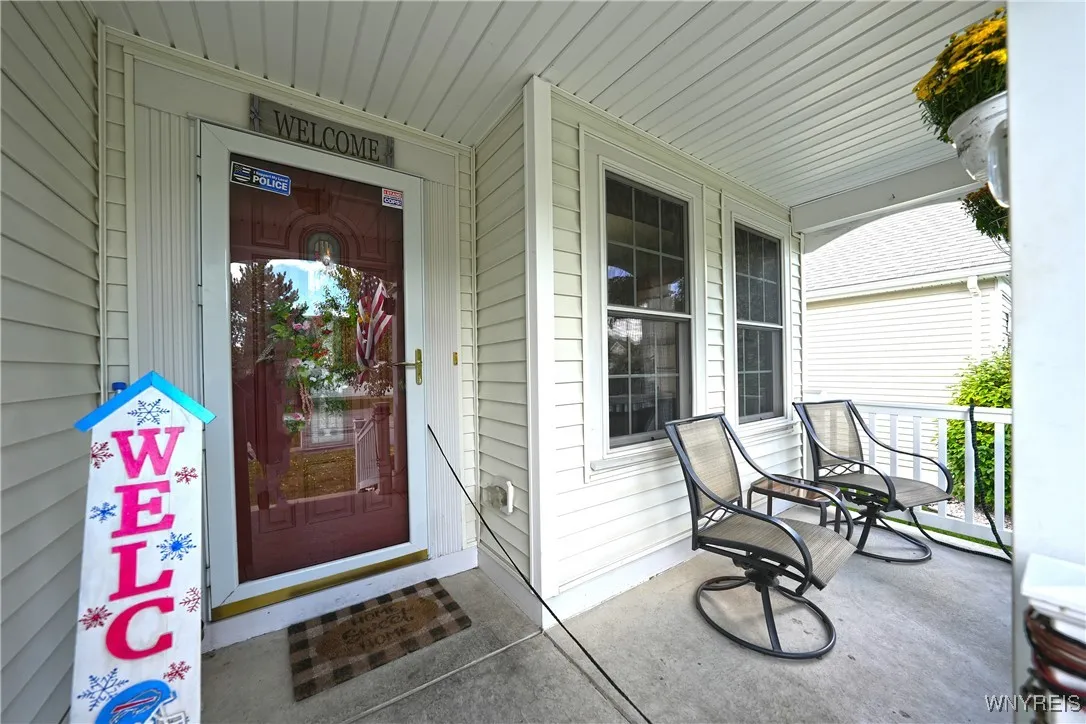 9 Winfield Drive, West Seneca, New York 14224, West Seneca, New York 14224, 2 Bedrooms Bedrooms, 7 Rooms Rooms,2 BathroomsBathrooms,Residential,For Sale,9 Winfield Drive, West Seneca, New York 14224,0,B1643585