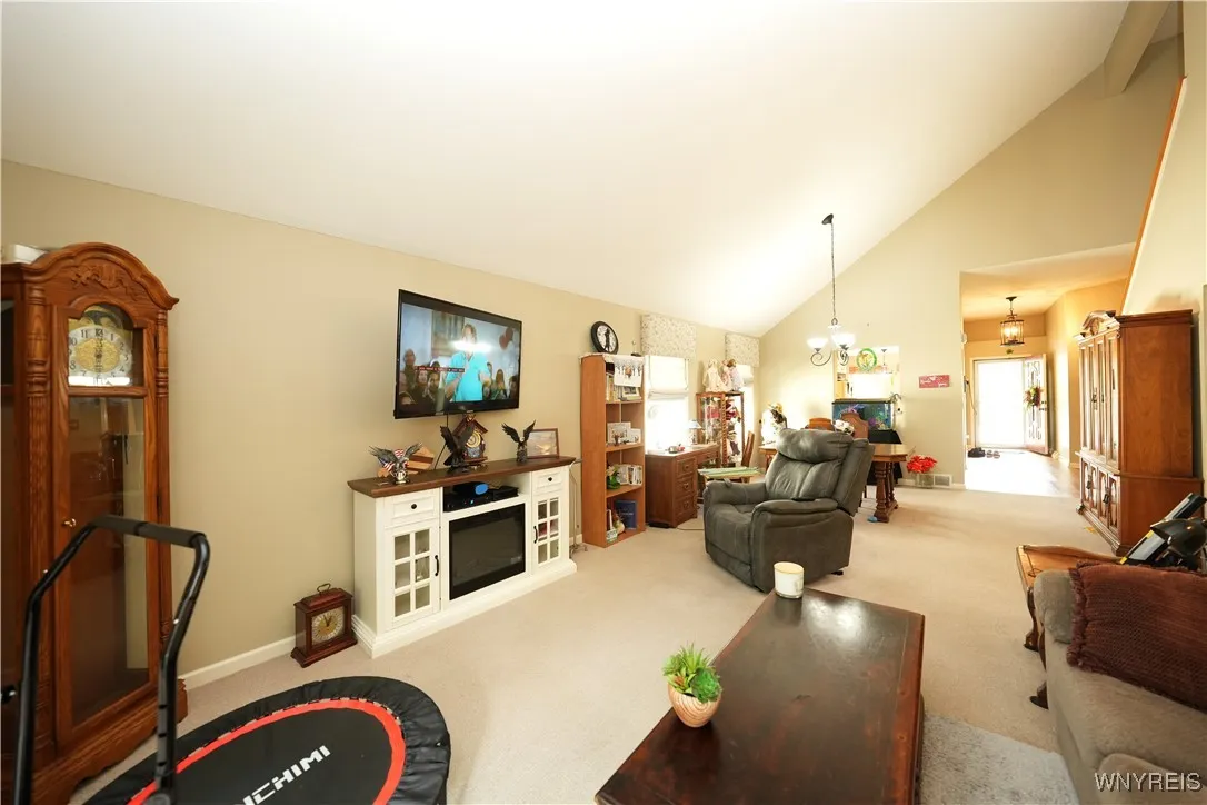 9 Winfield Drive, West Seneca, New York 14224, West Seneca, New York 14224, 2 Bedrooms Bedrooms, 7 Rooms Rooms,2 BathroomsBathrooms,Residential,For Sale,9 Winfield Drive, West Seneca, New York 14224,0,B1643585
