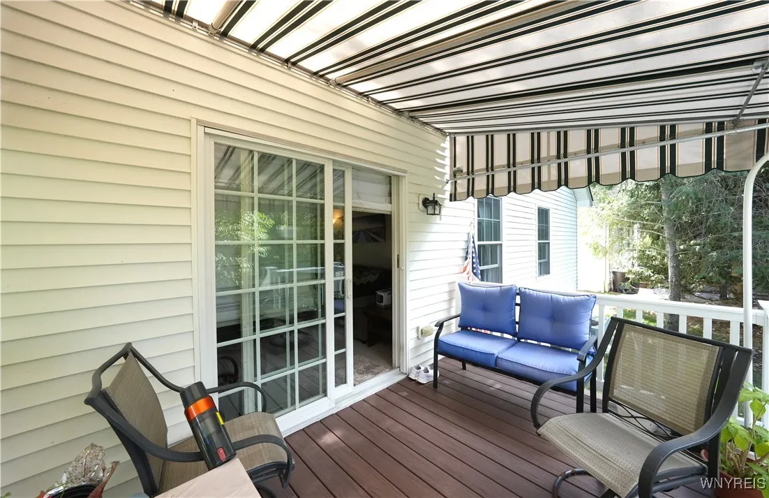 9 Winfield Drive, West Seneca, New York 14224, West Seneca, New York 14224, 2 Bedrooms Bedrooms, 7 Rooms Rooms,2 BathroomsBathrooms,Residential,For Sale,9 Winfield Drive, West Seneca, New York 14224,0,B1643585