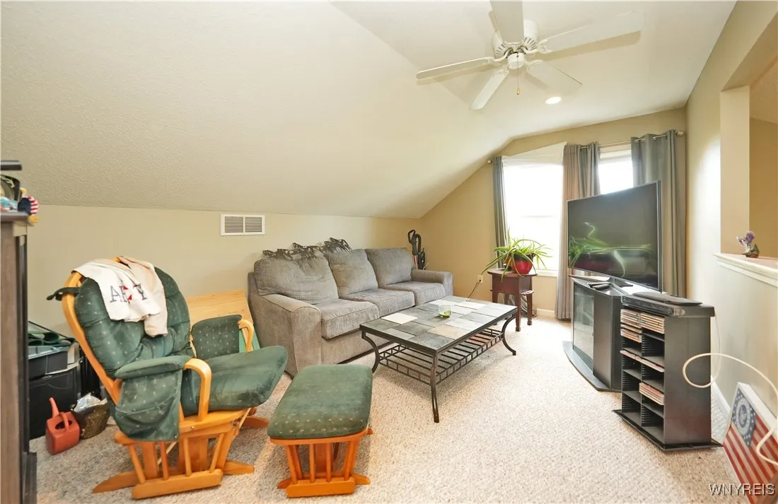 9 Winfield Drive, West Seneca, New York 14224, West Seneca, New York 14224, 2 Bedrooms Bedrooms, 7 Rooms Rooms,2 BathroomsBathrooms,Residential,For Sale,9 Winfield Drive, West Seneca, New York 14224,0,B1643585