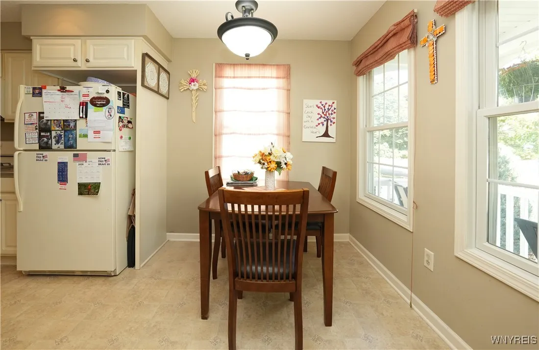 9 Winfield Drive, West Seneca, New York 14224, West Seneca, New York 14224, 2 Bedrooms Bedrooms, 7 Rooms Rooms,2 BathroomsBathrooms,Residential,For Sale,9 Winfield Drive, West Seneca, New York 14224,0,B1643585