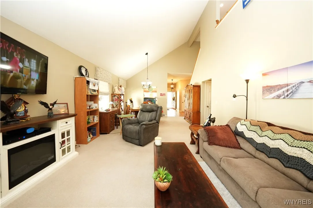 9 Winfield Drive, West Seneca, New York 14224, West Seneca, New York 14224, 2 Bedrooms Bedrooms, 7 Rooms Rooms,2 BathroomsBathrooms,Residential,For Sale,9 Winfield Drive, West Seneca, New York 14224,0,B1643585
