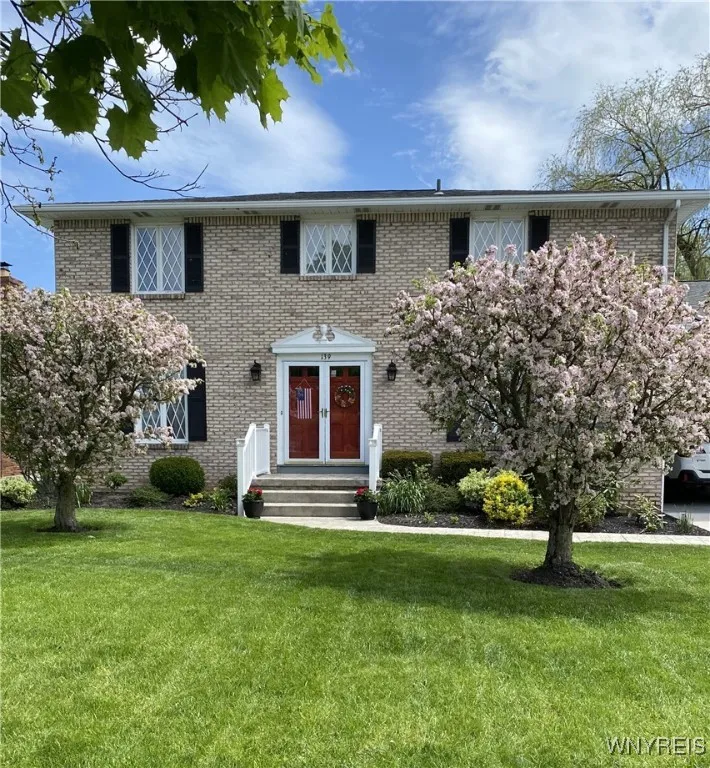 139 Presidents, Amherst, New York 14221, Amherst, New York 14221, 4 Bedrooms Bedrooms, 7 Rooms Rooms,2 BathroomsBathrooms,Residential,For Sale,139 Presidents, Amherst, New York 14221,0,B1643875
