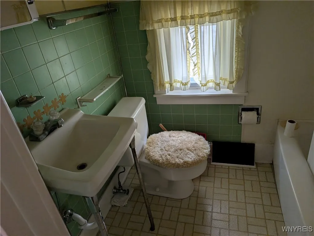 111 South 7th Street, Olean, New York 14760, Olean, New York 14760, 4 Bedrooms Bedrooms, ,2 BathroomsBathrooms,Residential,For Sale,111 South 7th Street, Olean, New York 14760,0,B1643563