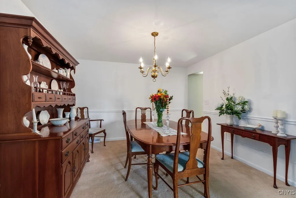 4844 Pembroke Drive, Manlius, New York 13104, Manlius, New York 13104, 4 Bedrooms Bedrooms, 8 Rooms Rooms,2 BathroomsBathrooms,Residential,Closed,4844 Pembroke Drive, Manlius, New York 13104,0,S1643793
