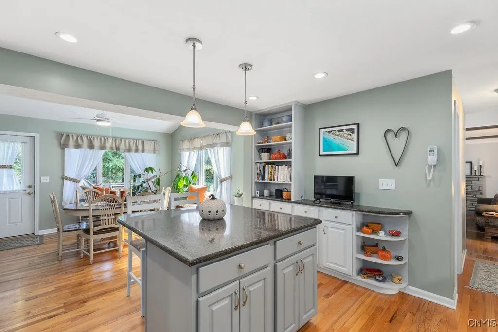 4844 Pembroke Drive, Manlius, New York 13104, Manlius, New York 13104, 4 Bedrooms Bedrooms, 8 Rooms Rooms,2 BathroomsBathrooms,Residential,Closed,4844 Pembroke Drive, Manlius, New York 13104,0,S1643793