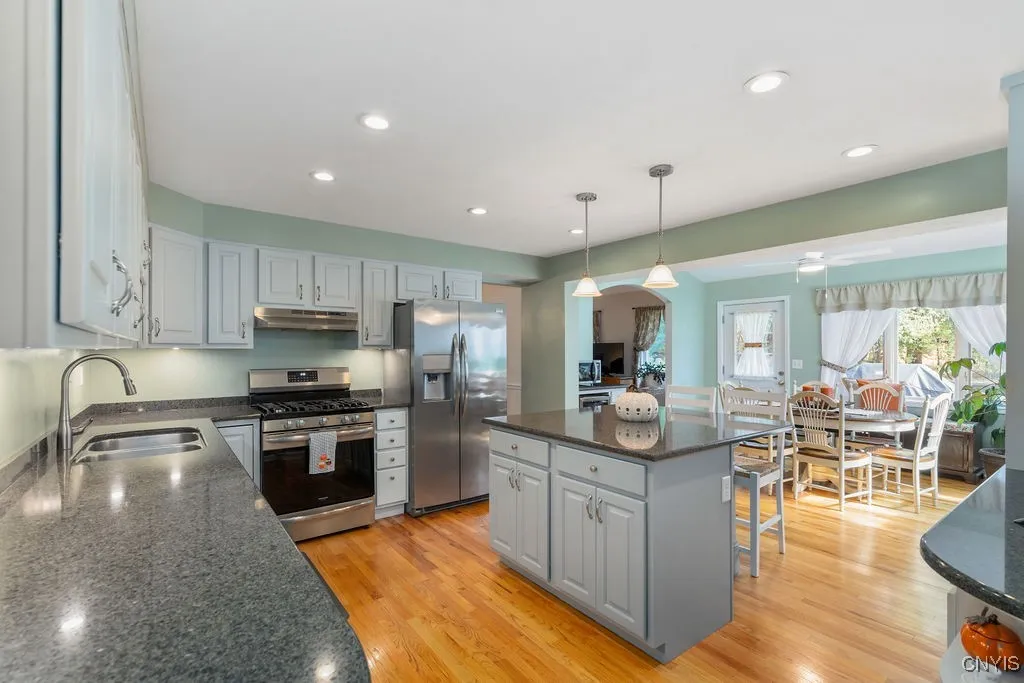 4844 Pembroke Drive, Manlius, New York 13104, Manlius, New York 13104, 4 Bedrooms Bedrooms, 8 Rooms Rooms,2 BathroomsBathrooms,Residential,Closed,4844 Pembroke Drive, Manlius, New York 13104,0,S1643793