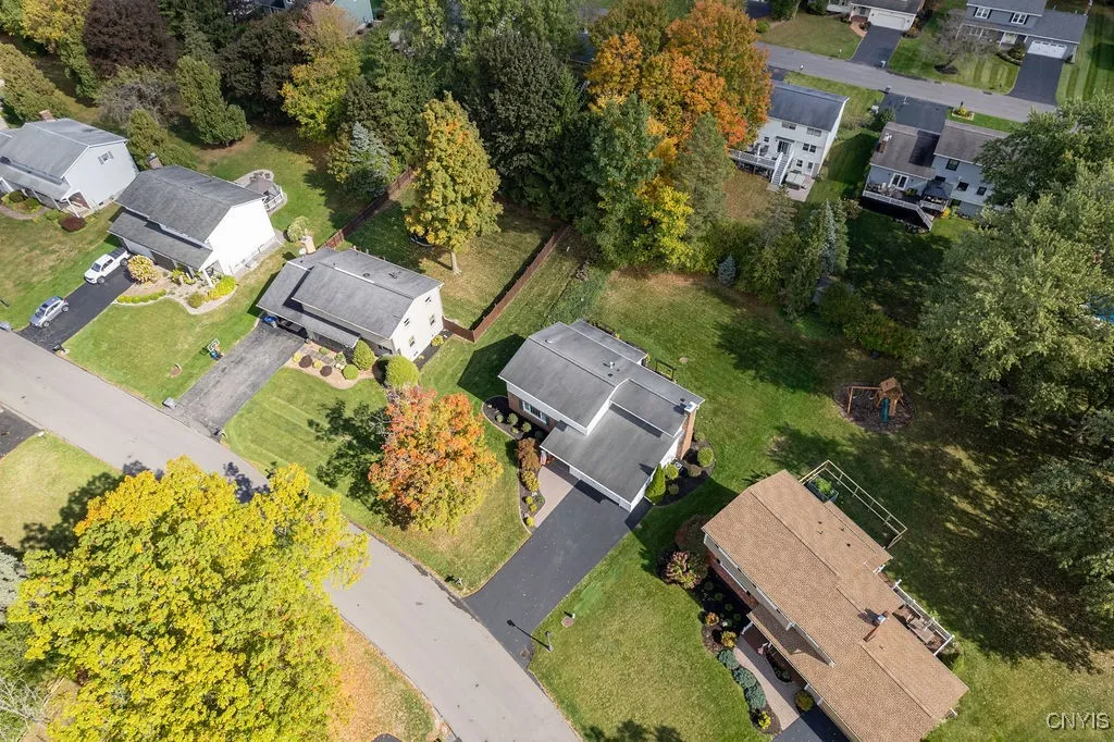 4844 Pembroke Drive, Manlius, New York 13104, Manlius, New York 13104, 4 Bedrooms Bedrooms, 8 Rooms Rooms,2 BathroomsBathrooms,Residential,Closed,4844 Pembroke Drive, Manlius, New York 13104,0,S1643793
