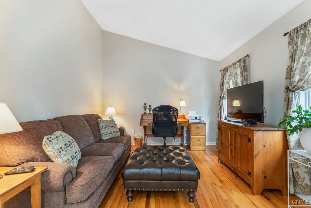 4844 Pembroke Drive, Manlius, New York 13104, Manlius, New York 13104, 4 Bedrooms Bedrooms, 8 Rooms Rooms,2 BathroomsBathrooms,Residential,Closed,4844 Pembroke Drive, Manlius, New York 13104,0,S1643793