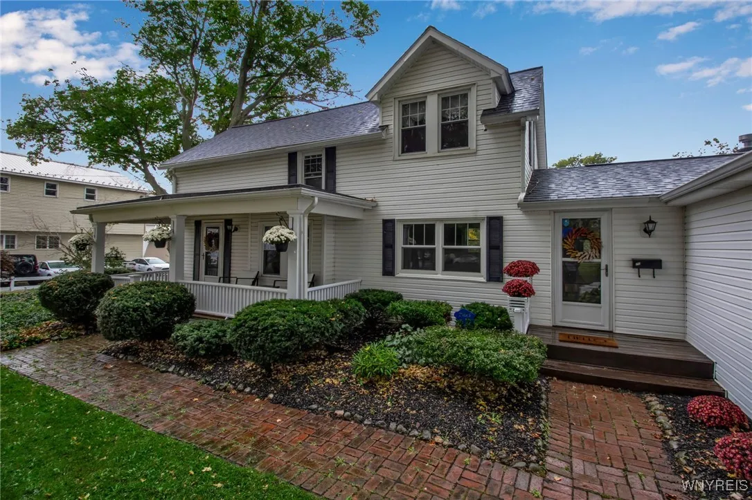 70 South Davis Street, Orchard Park, New York 1412, Orchard Park, New York 14127, 2 Bedrooms Bedrooms, 8 Rooms Rooms,2 BathroomsBathrooms,Residential,For Sale,70 South Davis Street, Orchard Park, New York 1412,0,B1643893