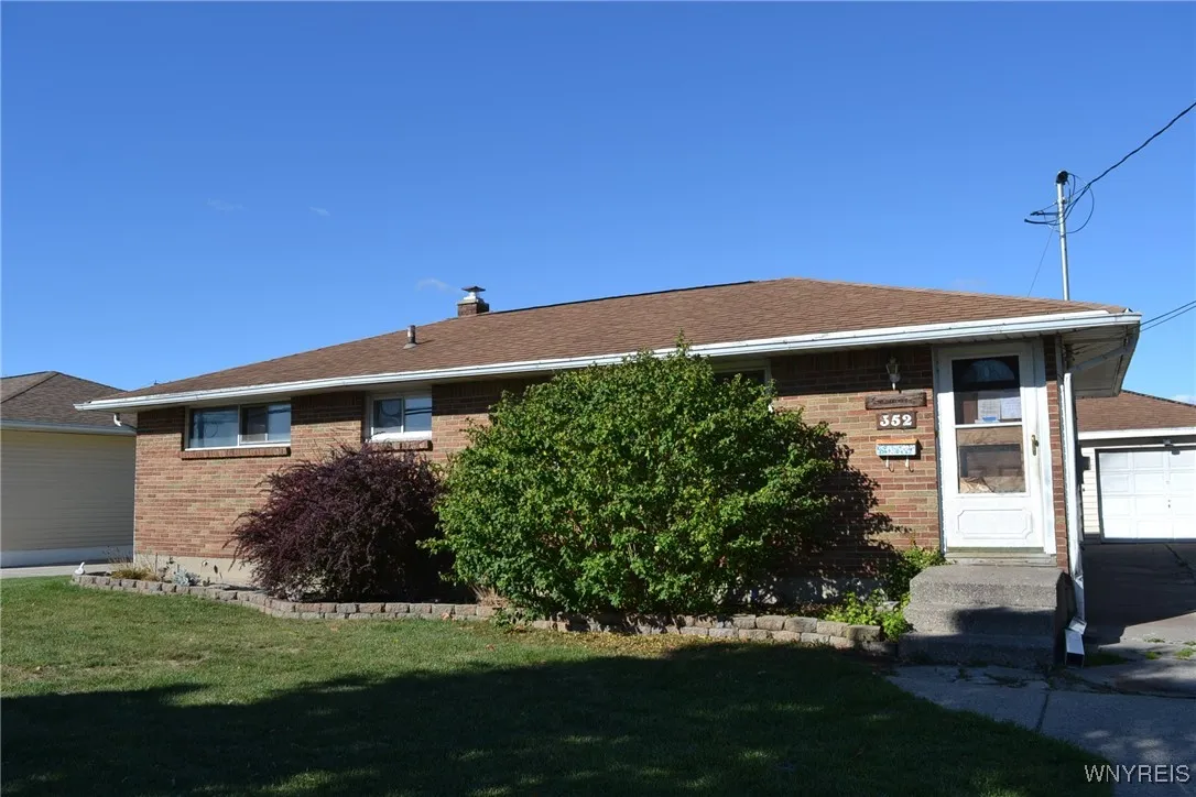 352 Two Mile Creek Road, Tonawanda, New York 14150, Tonawanda, New York 14150, 3 Bedrooms Bedrooms, 5 Rooms Rooms,1 BathroomBathrooms,Residential,Closed,352 Two Mile Creek Road, Tonawanda, New York 14150,0,B1644013