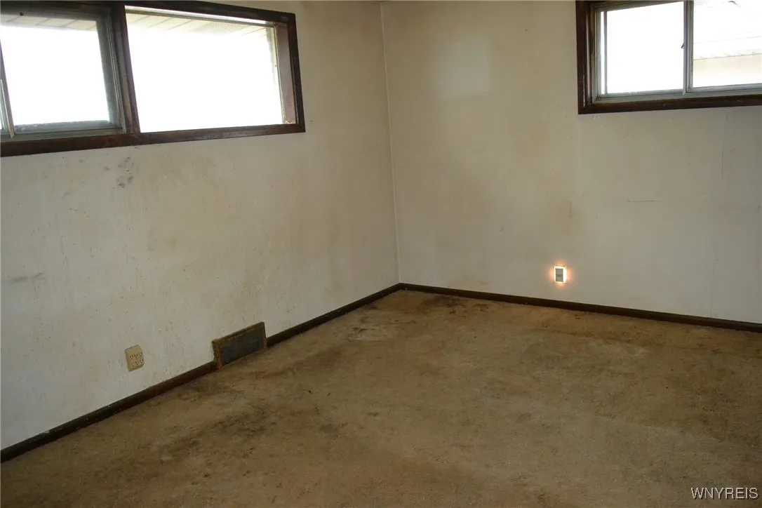 352 Two Mile Creek Road, Tonawanda, New York 14150, Tonawanda, New York 14150, 3 Bedrooms Bedrooms, 5 Rooms Rooms,1 BathroomBathrooms,Residential,Closed,352 Two Mile Creek Road, Tonawanda, New York 14150,0,B1644013