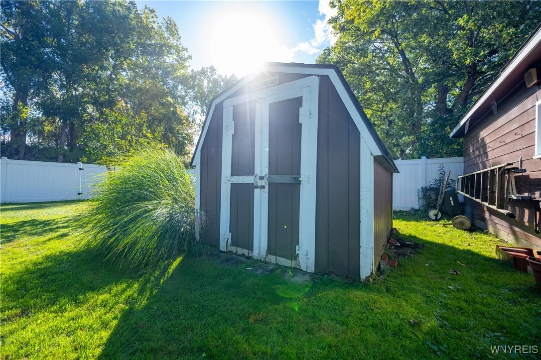 25 North Covington Drive, West Seneca, New York 14, West Seneca, New York 14220, 3 Bedrooms Bedrooms, 9 Rooms Rooms,1 BathroomBathrooms,Residential,For Sale,25 North Covington Drive, West Seneca, New York 14,0,B1643639