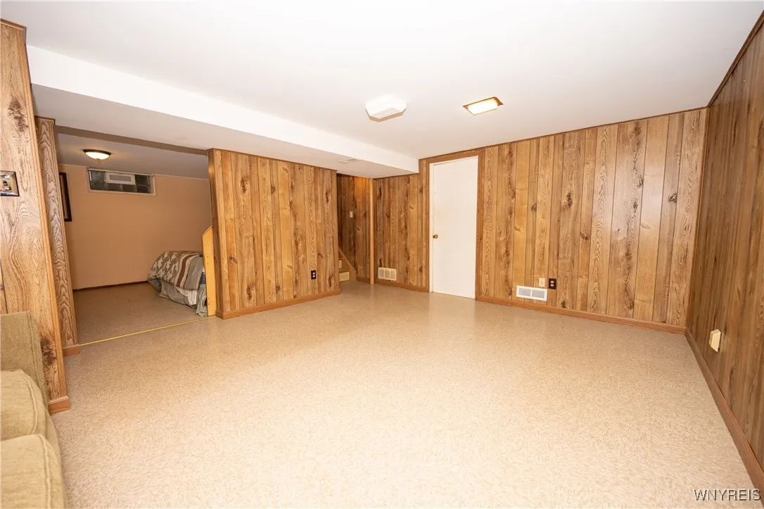 25 North Covington Drive, West Seneca, New York 14, West Seneca, New York 14220, 3 Bedrooms Bedrooms, 9 Rooms Rooms,1 BathroomBathrooms,Residential,For Sale,25 North Covington Drive, West Seneca, New York 14,0,B1643639
