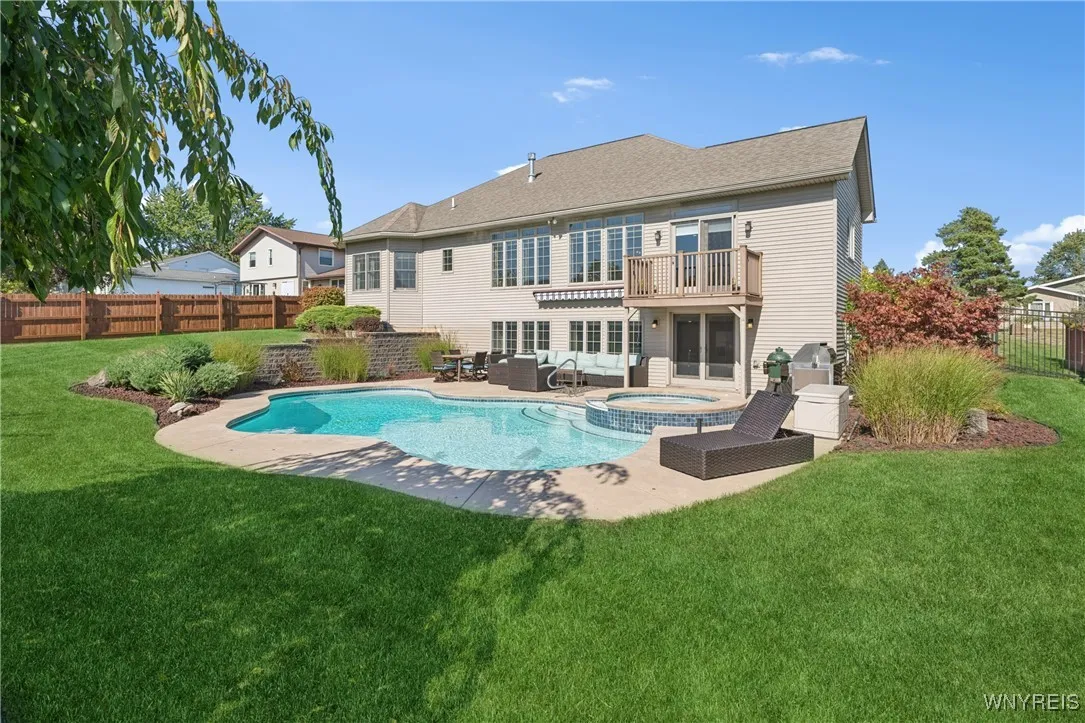 960 Foxcroft Road, Grand Island, New York 14072, Grand Island, New York 14072, 3 Bedrooms Bedrooms, 9 Rooms Rooms,3 BathroomsBathrooms,Residential,For Sale,960 Foxcroft Road, Grand Island, New York 14072,0,B1644003