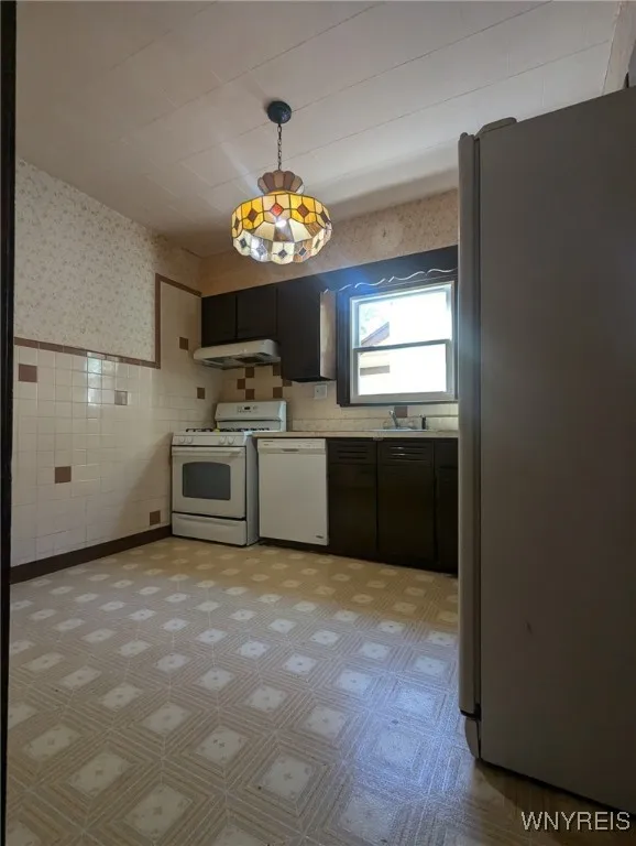 27 Evadene Street, Buffalo, New York 14214, Buffalo, New York 14214, 8 Bedrooms Bedrooms, ,2 BathroomsBathrooms,Residential,For Sale,27 Evadene Street, Buffalo, New York 14214,0,B1642196