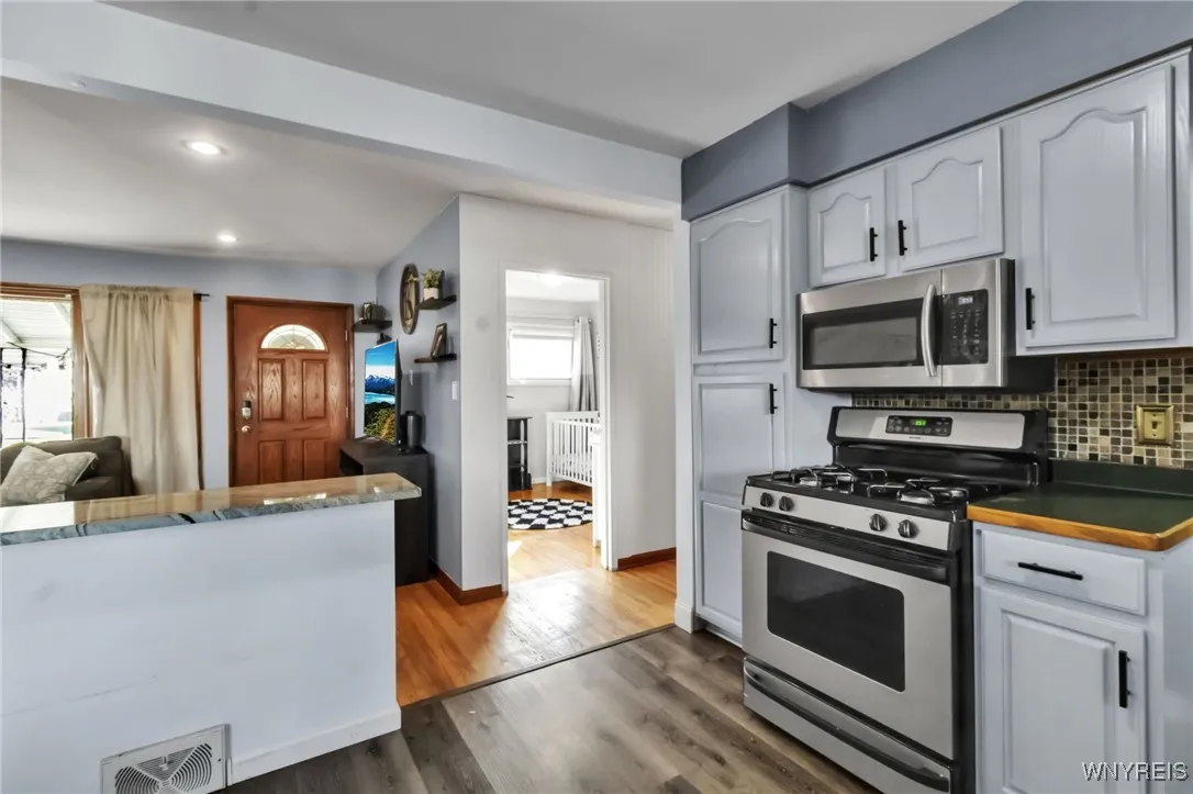 27 Rogers Drive, Cheektowaga, New York 14043, Cheektowaga, New York 14043, 3 Bedrooms Bedrooms, 6 Rooms Rooms,2 BathroomsBathrooms,Residential,Closed,27 Rogers Drive, Cheektowaga, New York 14043,0,B1643988