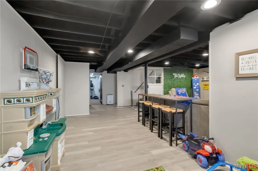 27 Rogers Drive, Cheektowaga, New York 14043, Cheektowaga, New York 14043, 3 Bedrooms Bedrooms, 6 Rooms Rooms,2 BathroomsBathrooms,Residential,Closed,27 Rogers Drive, Cheektowaga, New York 14043,0,B1643988